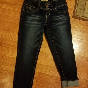 WannaBettaButt? Capri pants by YMI